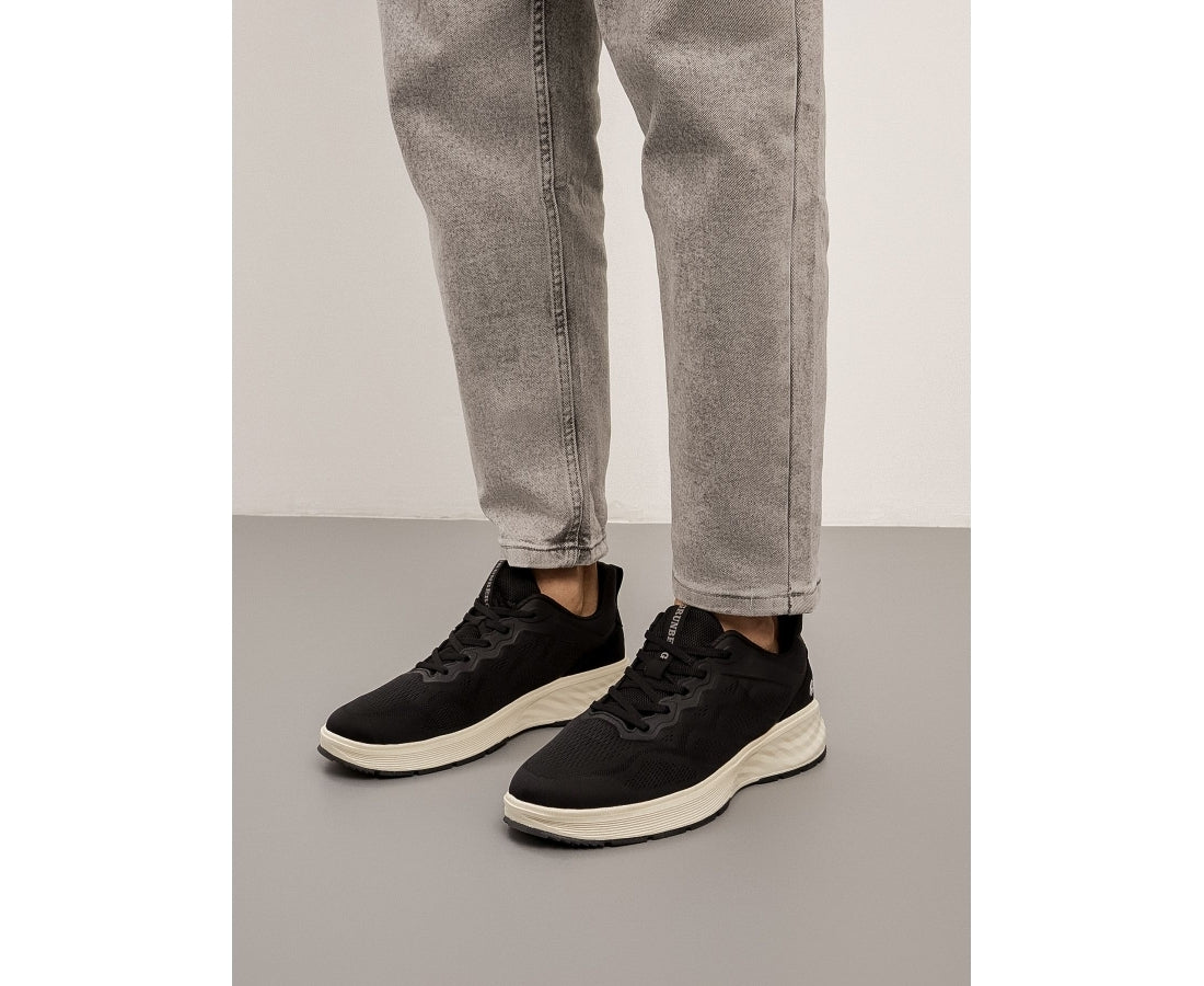 black casual closed sneakers