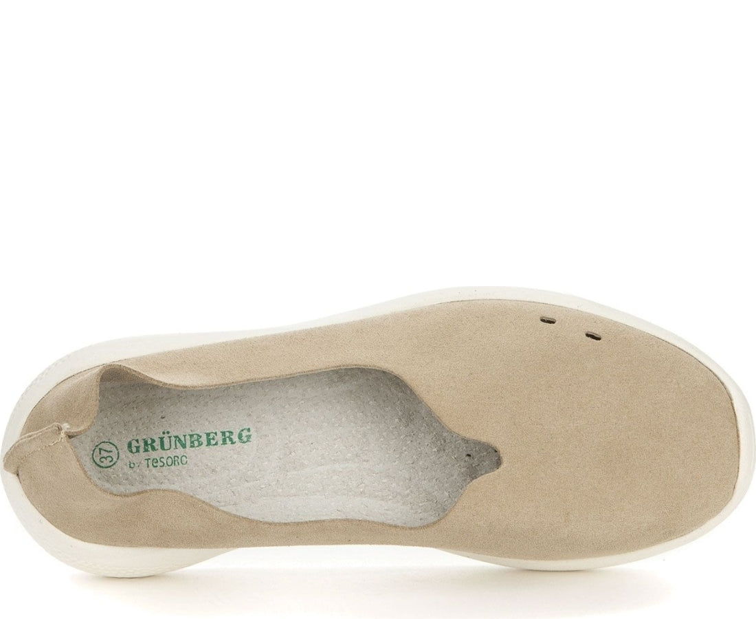 beige casual closed ballerinas