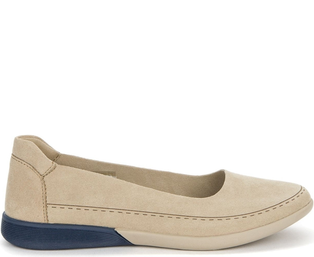 beige casual closed ballerinas
