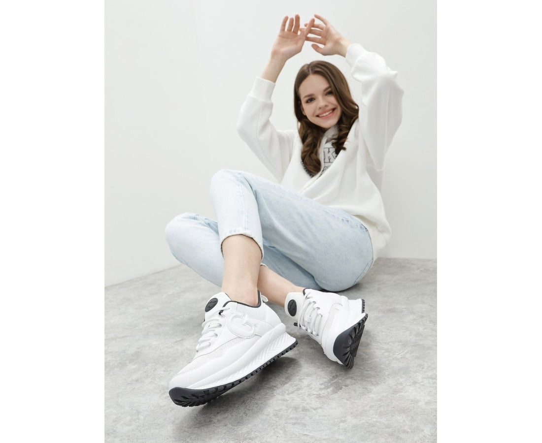 white casual closed sneakers