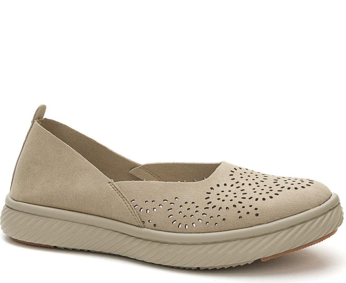 beige casual closed ballerinas