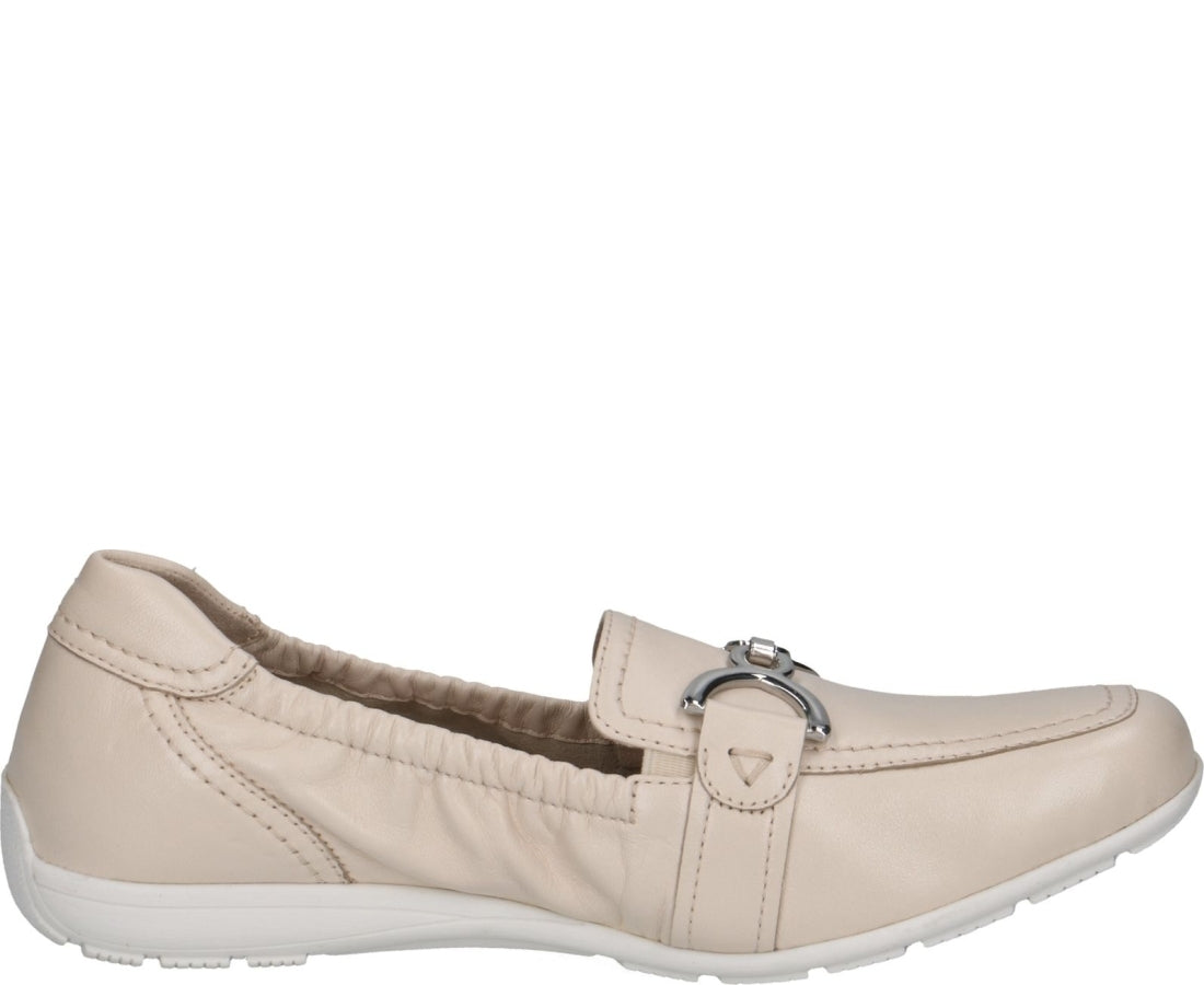 beige casual closed mocasins