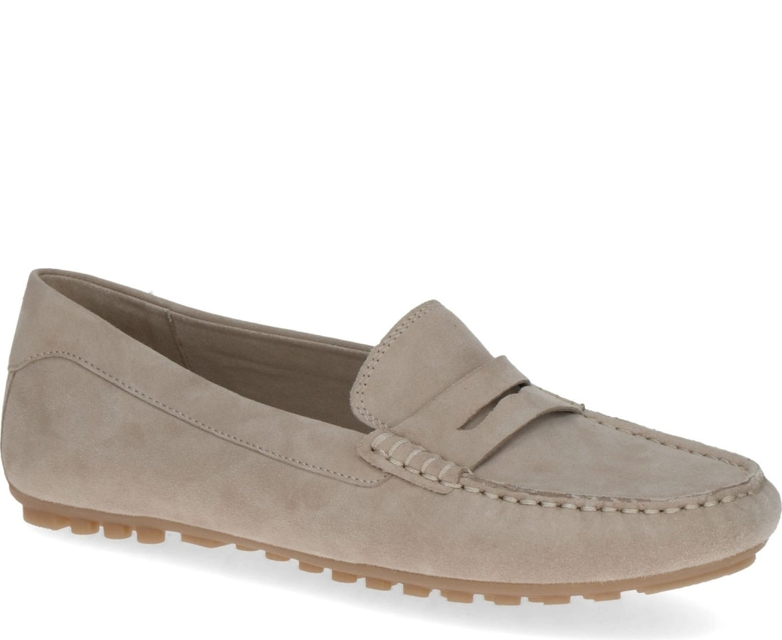 beige casual closed mocasins