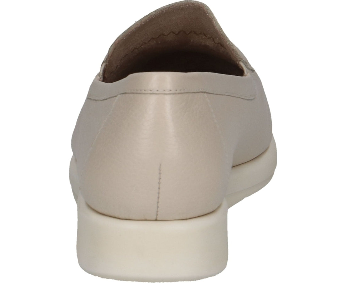 beige casual closed loafers