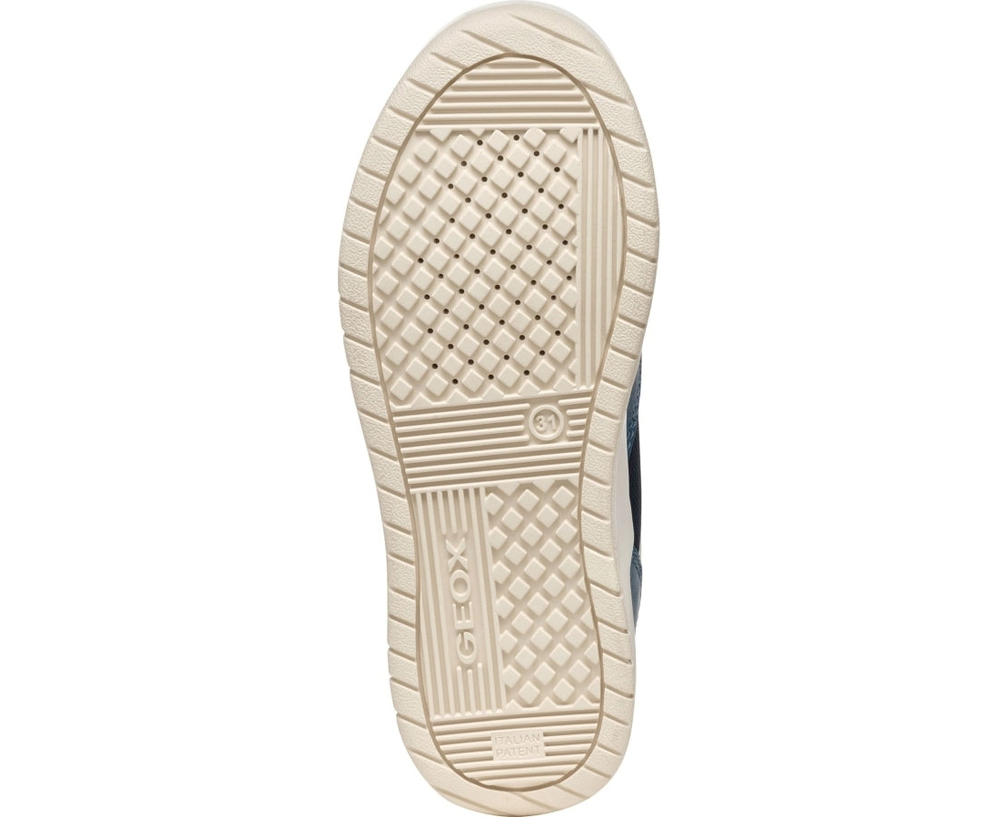 perth leisure trainers