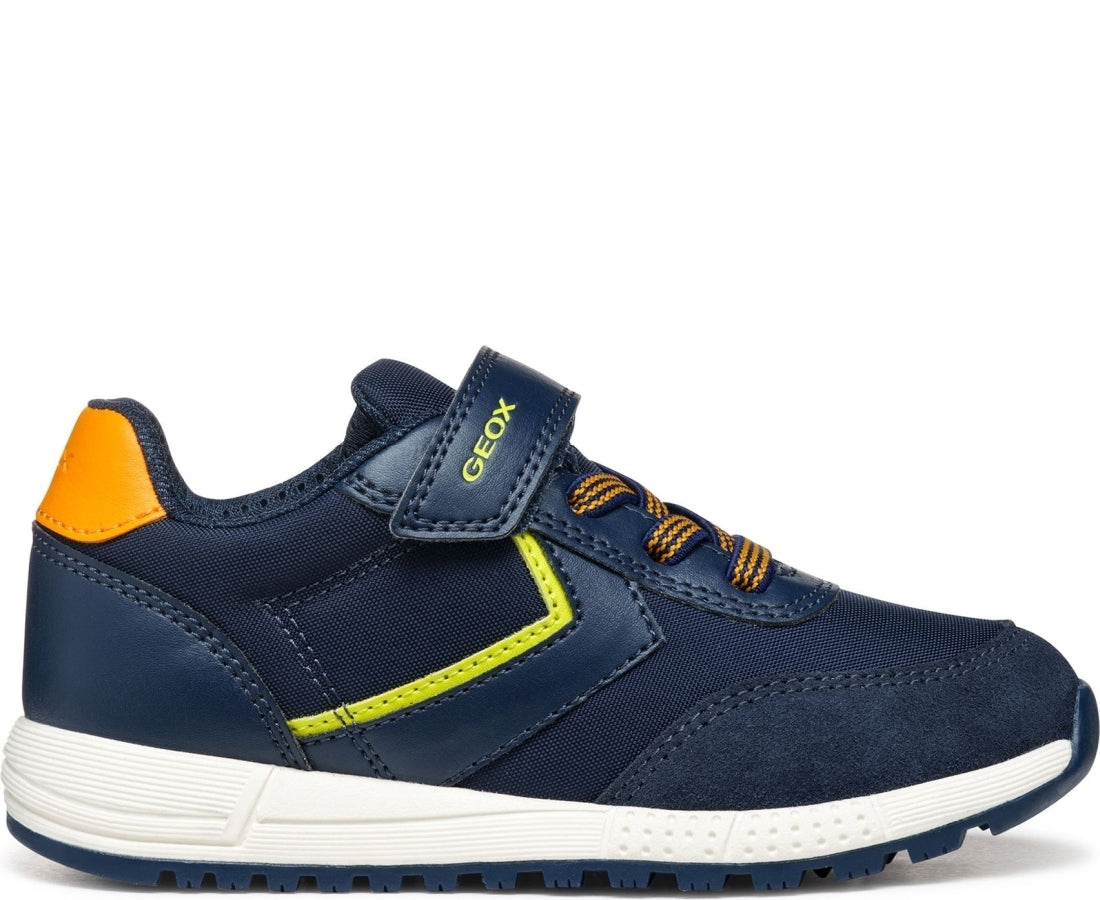 alben leisure trainers