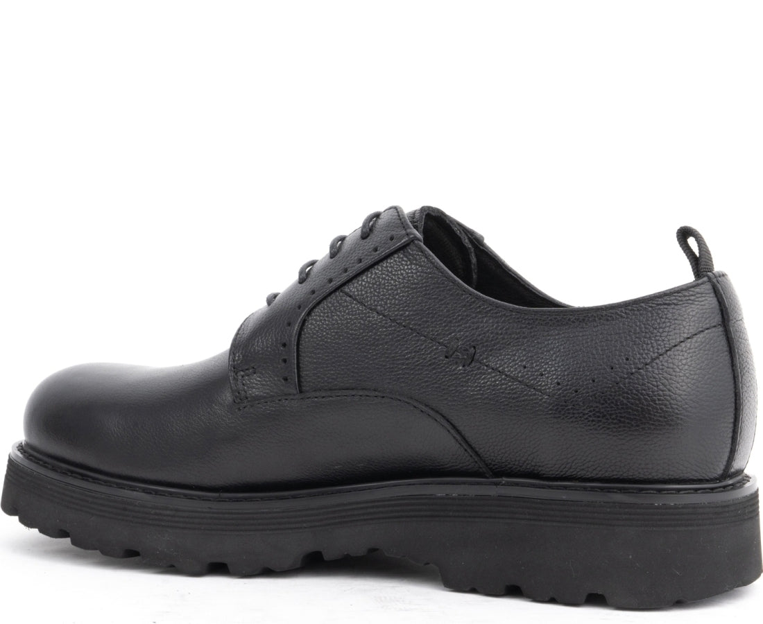 black classic closed formal