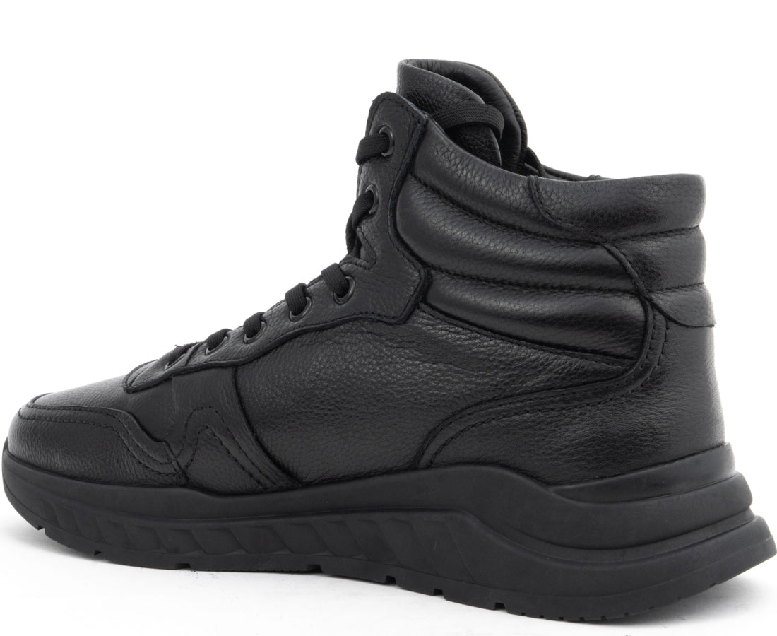 leisure shoes black