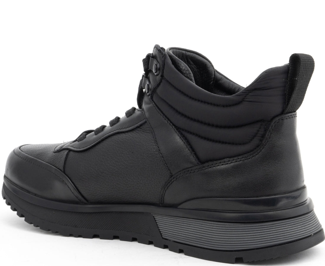 leisure shoes black