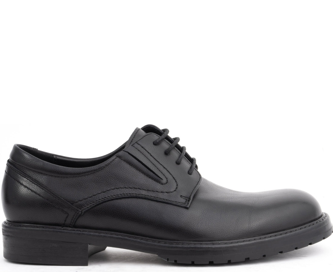 black classic closed formal
