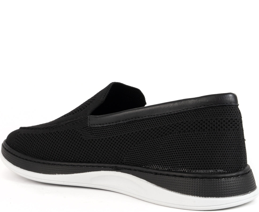 black casual closed mocasins