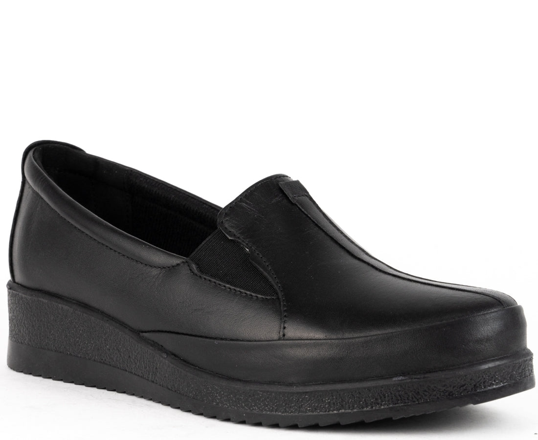 black casual closed loafers