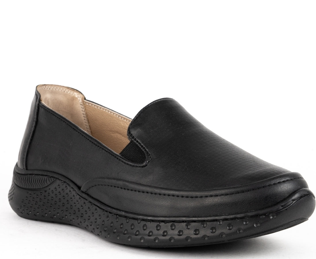 black casual closed loafers