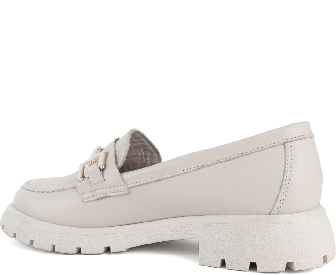 beige casual closed loafers