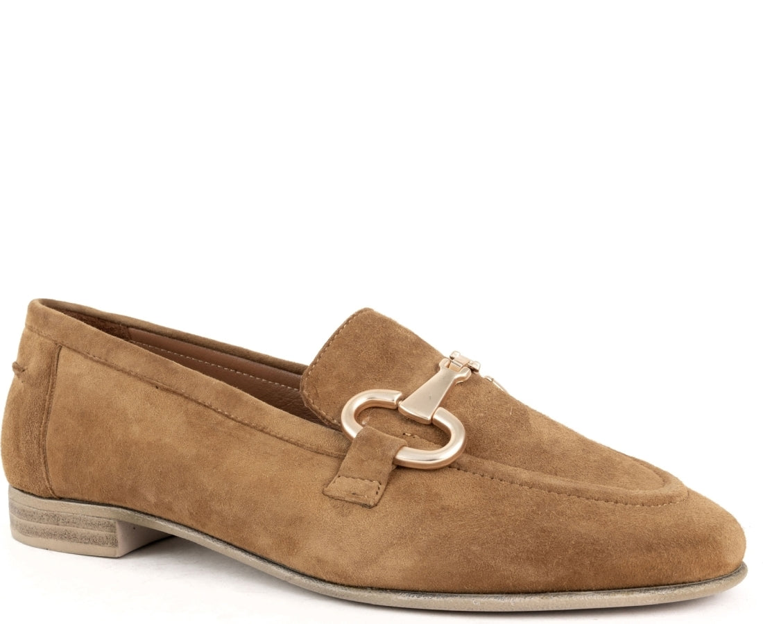 brown classic closed loafers
