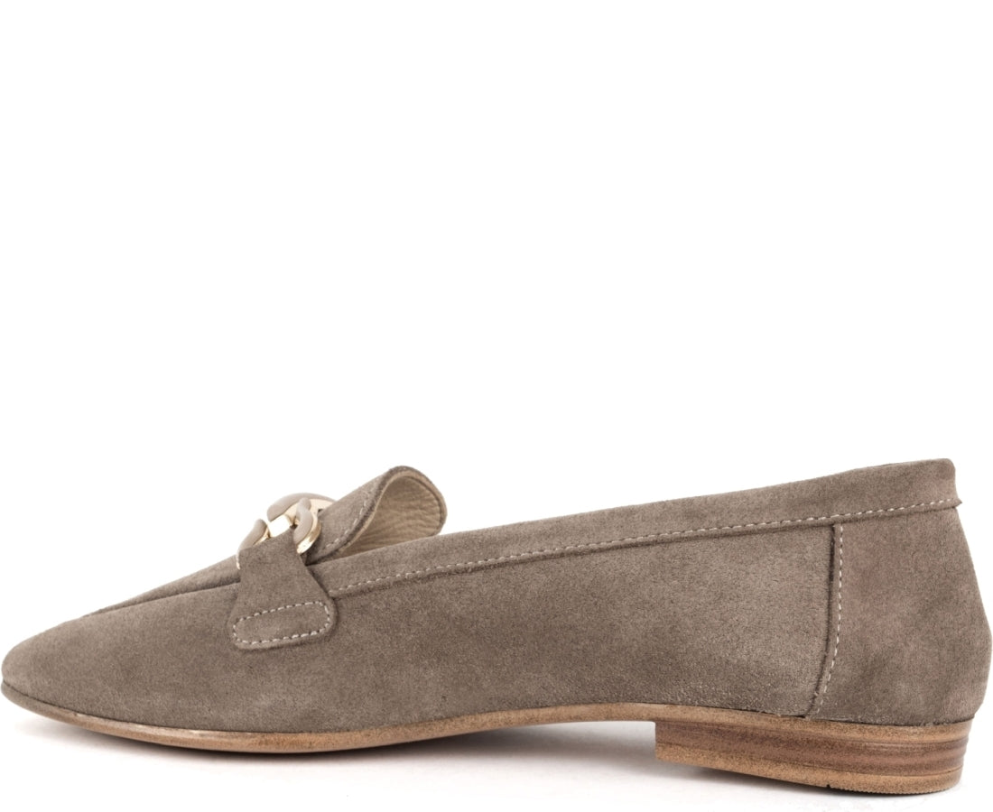 beige classic closed loafers