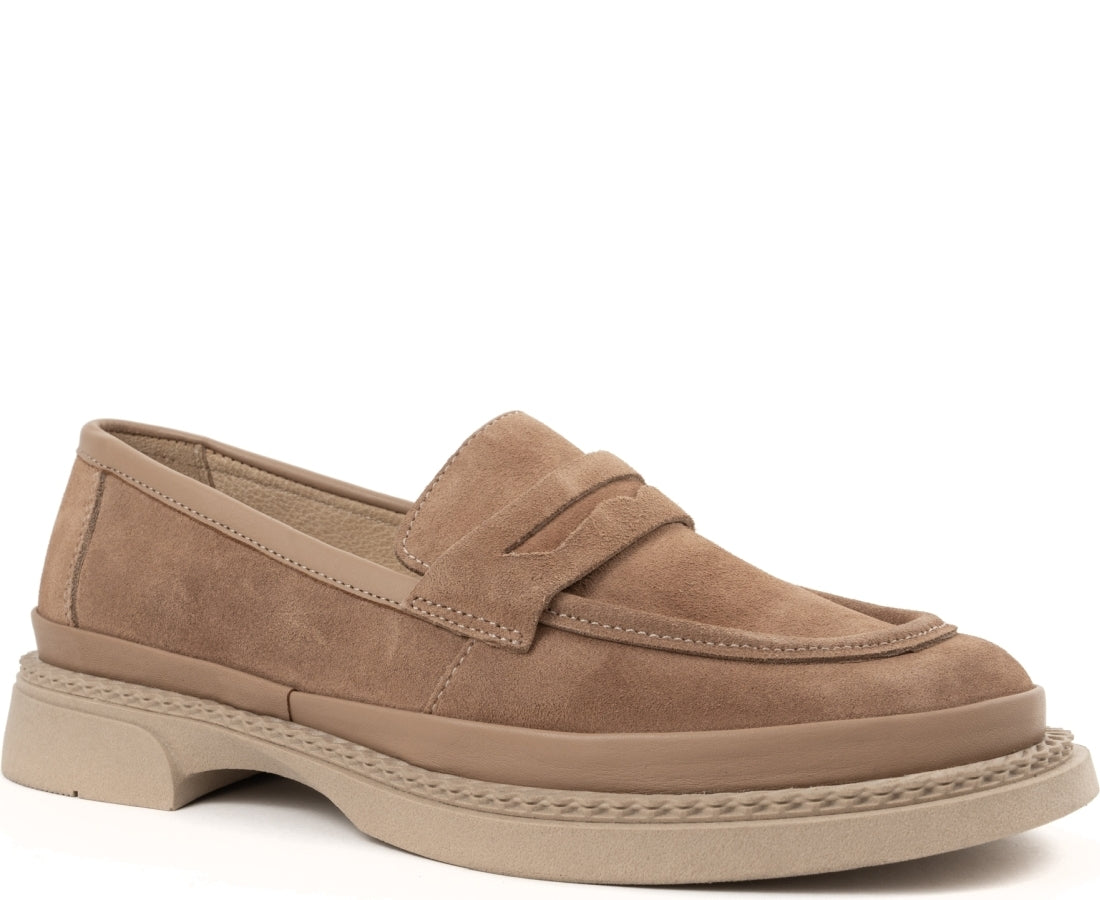 beige casual closed loafers