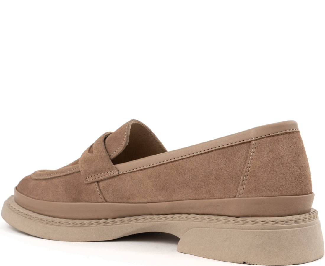 beige casual closed loafers