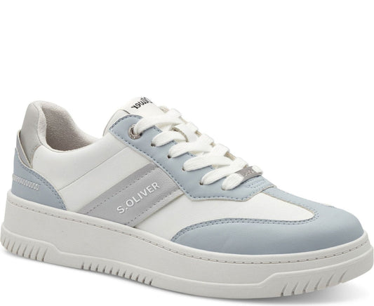 women laceup trainers