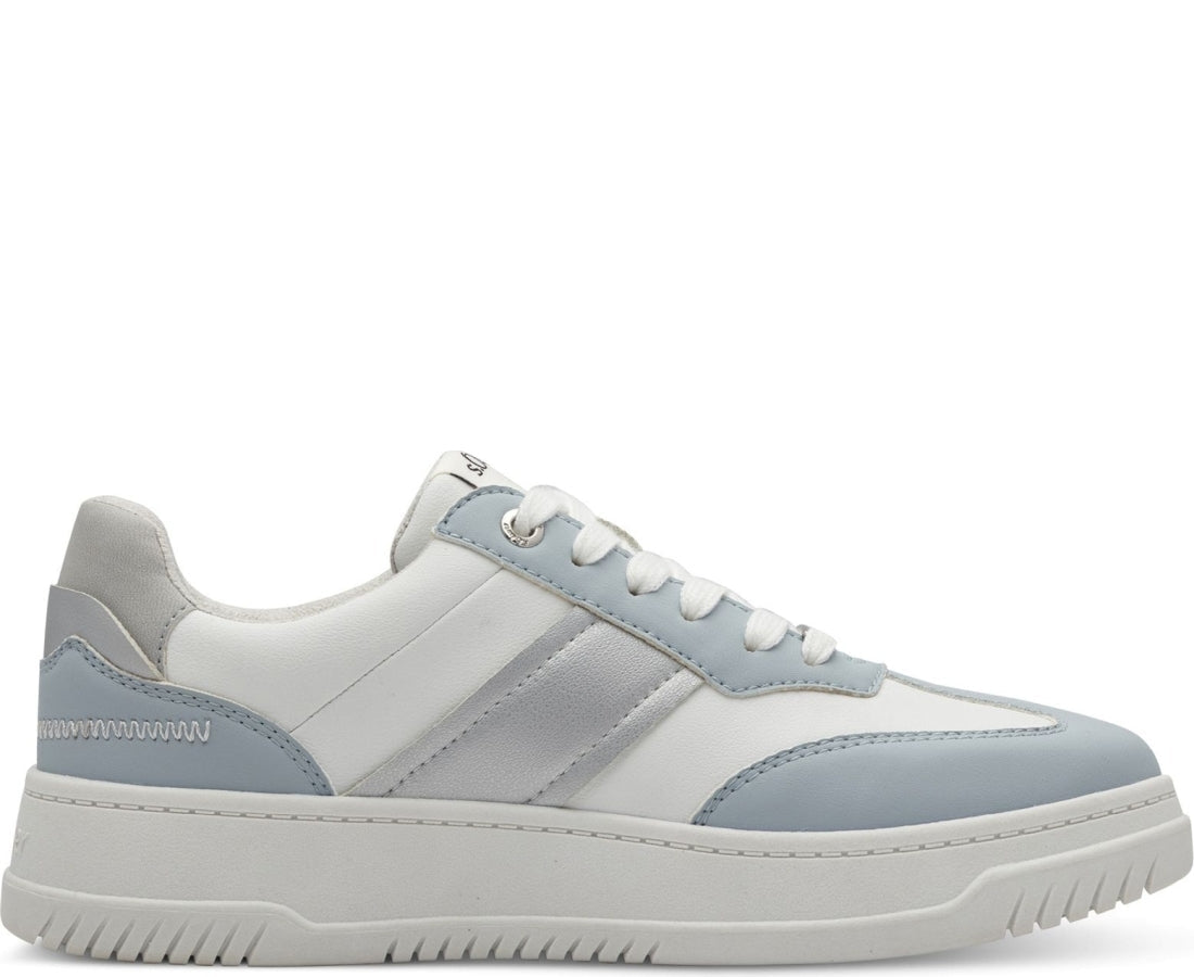 women laceup trainers