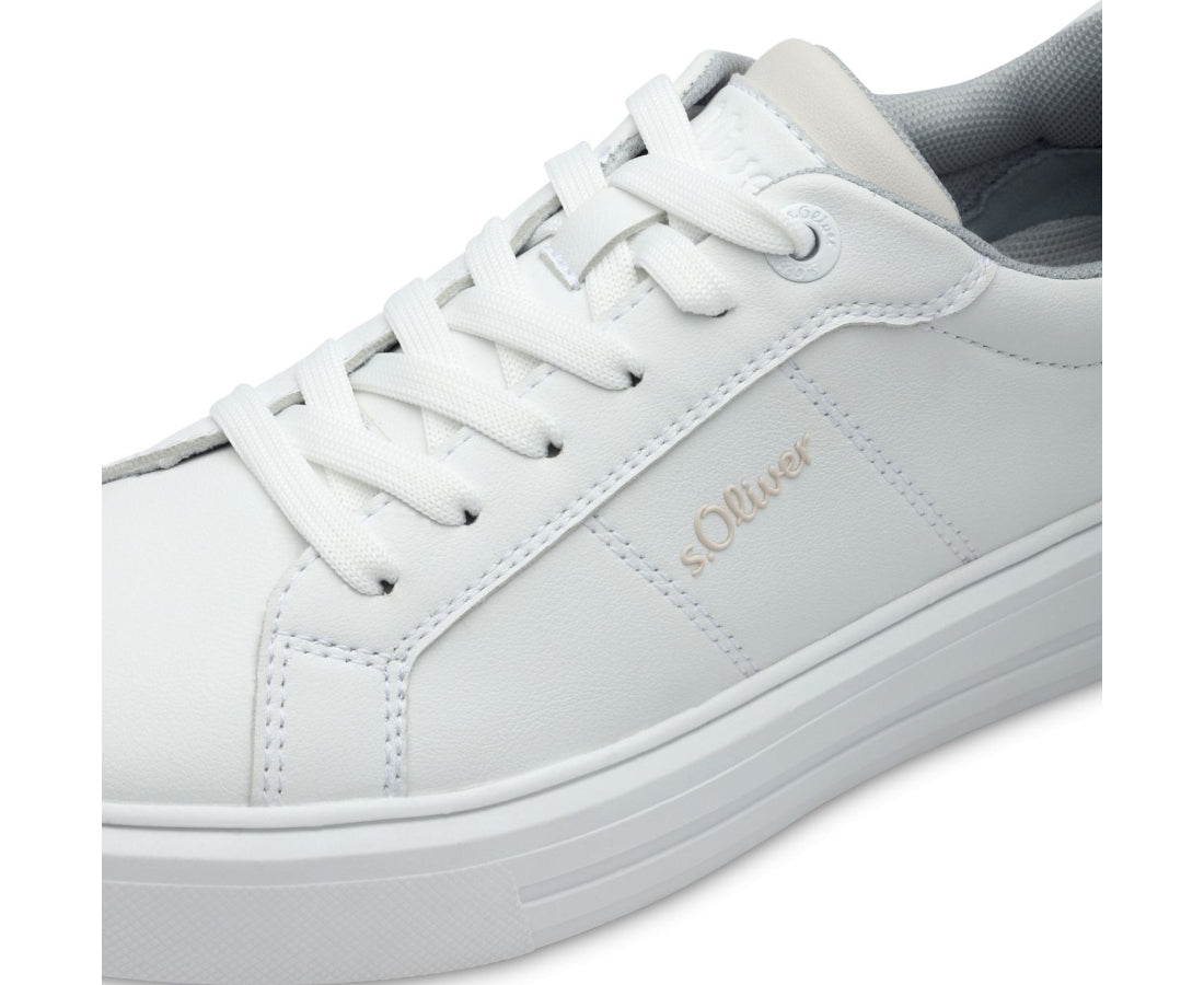 women laceup trainers