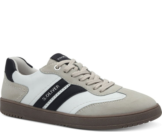 women laceup trainers