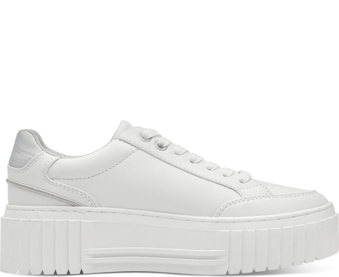 women laceup trainers