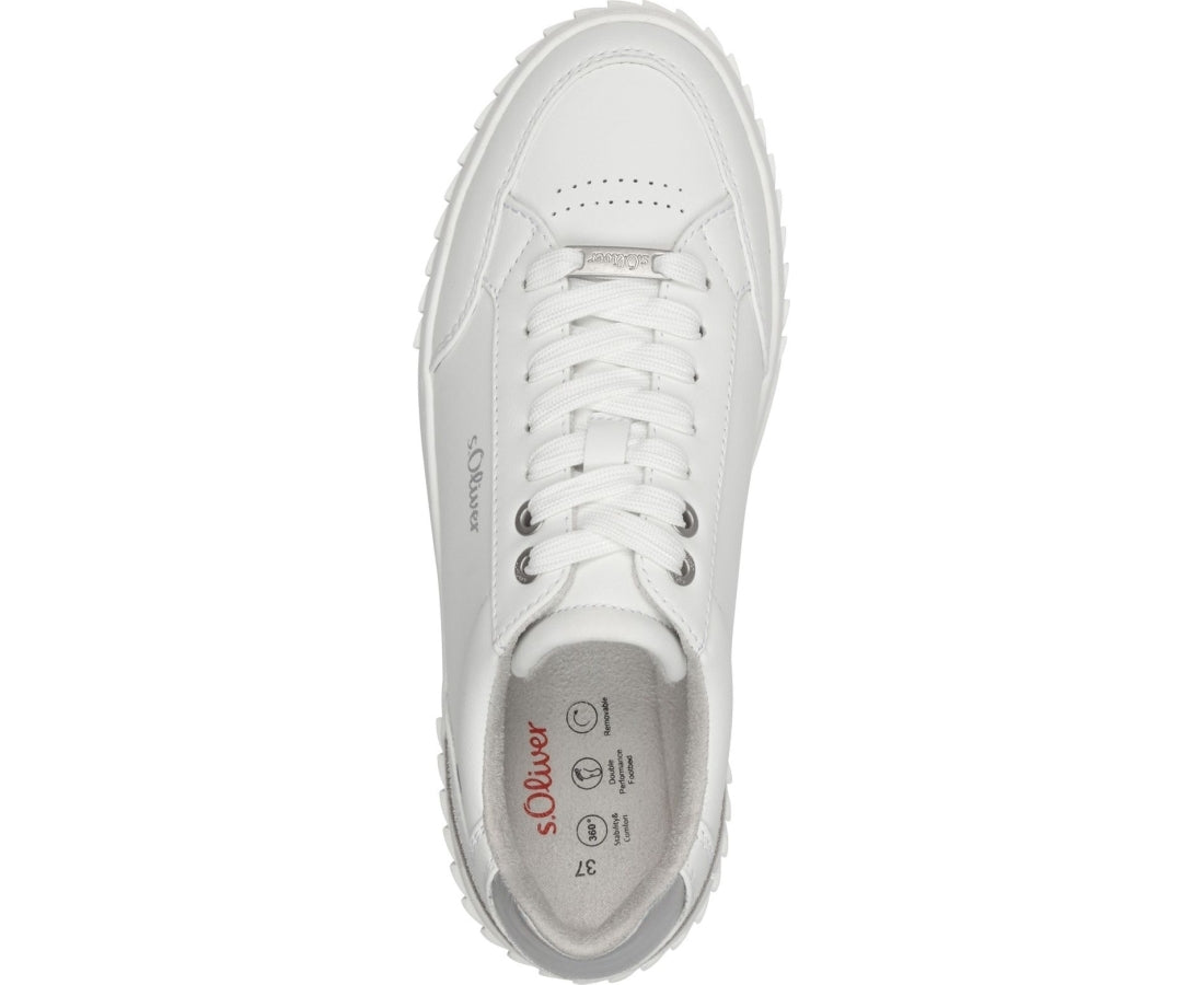 women laceup trainers