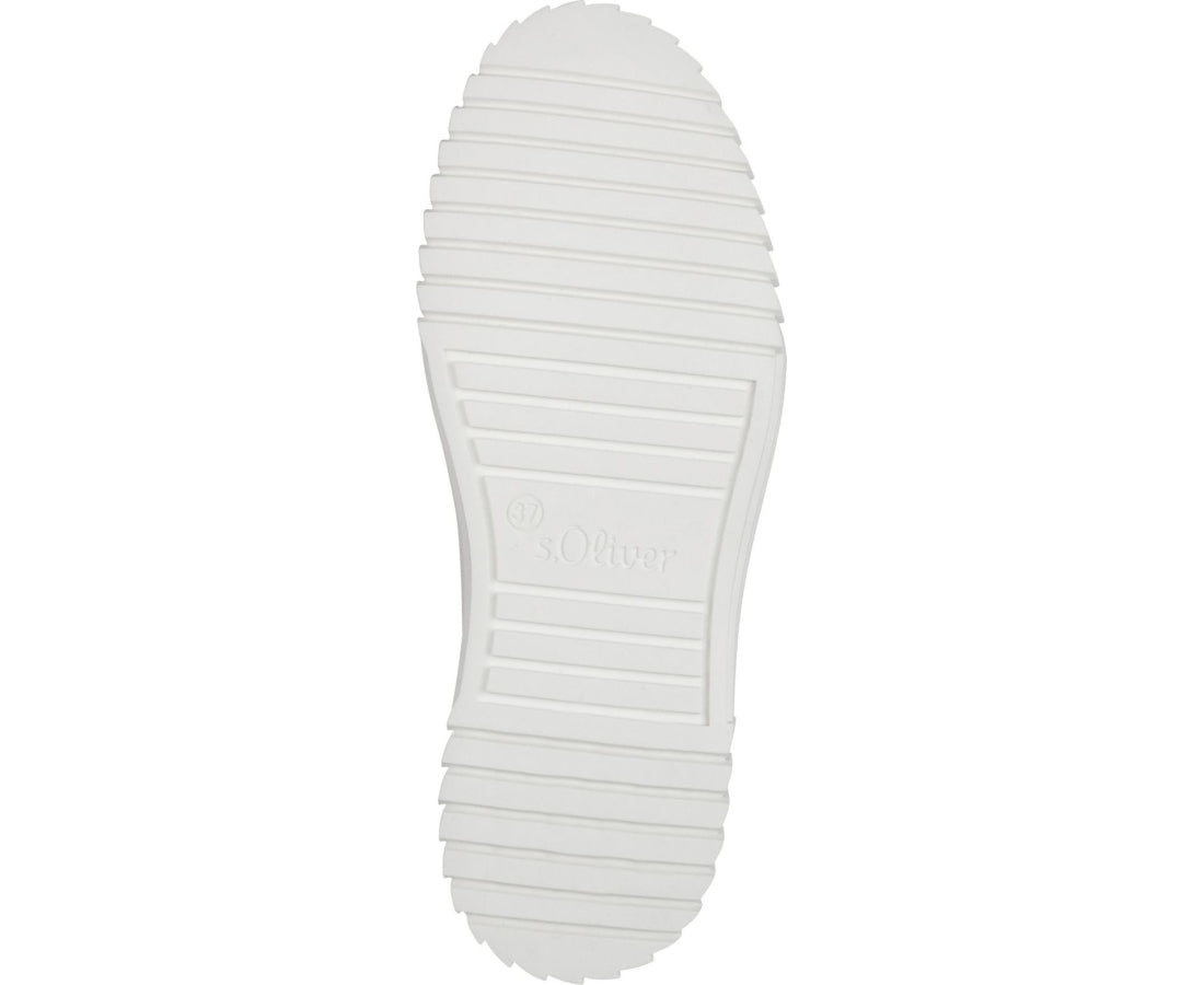 women laceup trainers