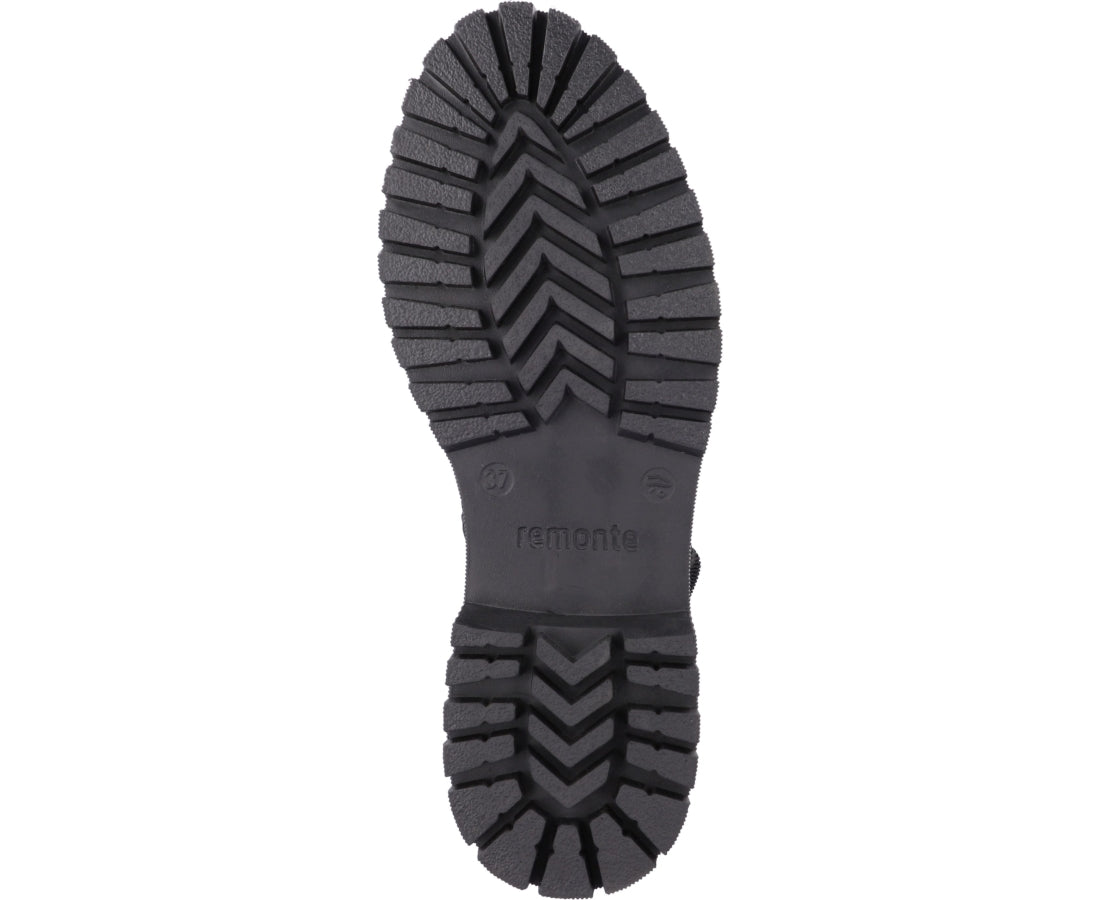 black casual closed boots