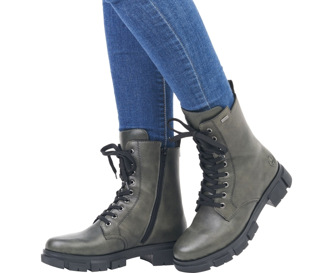 green casual closed booties