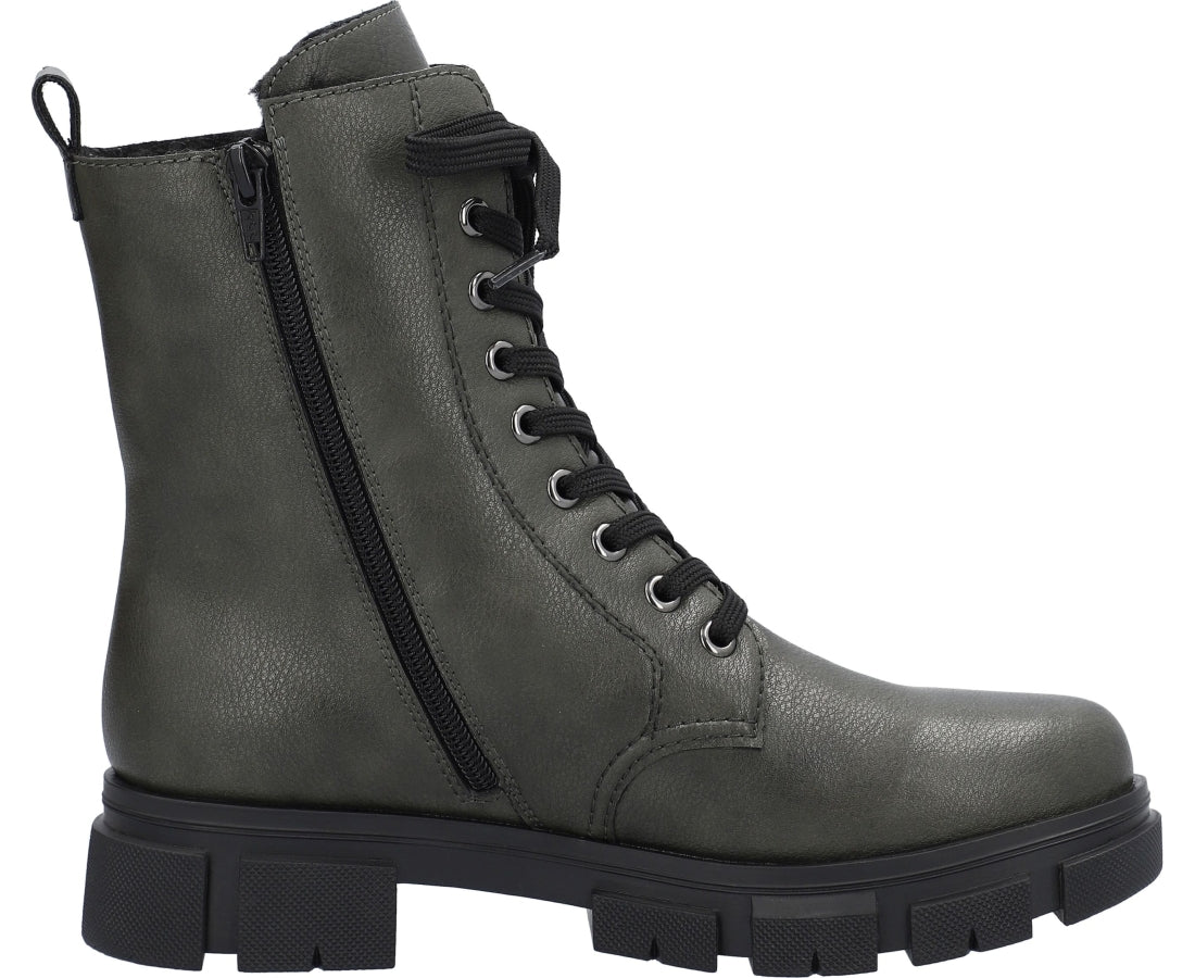 green casual closed booties