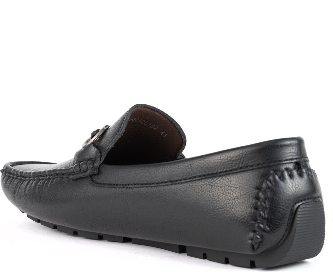 black elegant closed mocassins