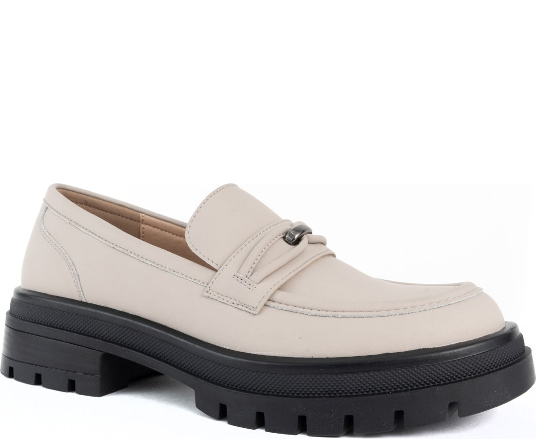 beige elegant closed loafers