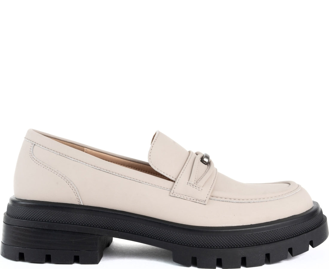 beige elegant closed loafers