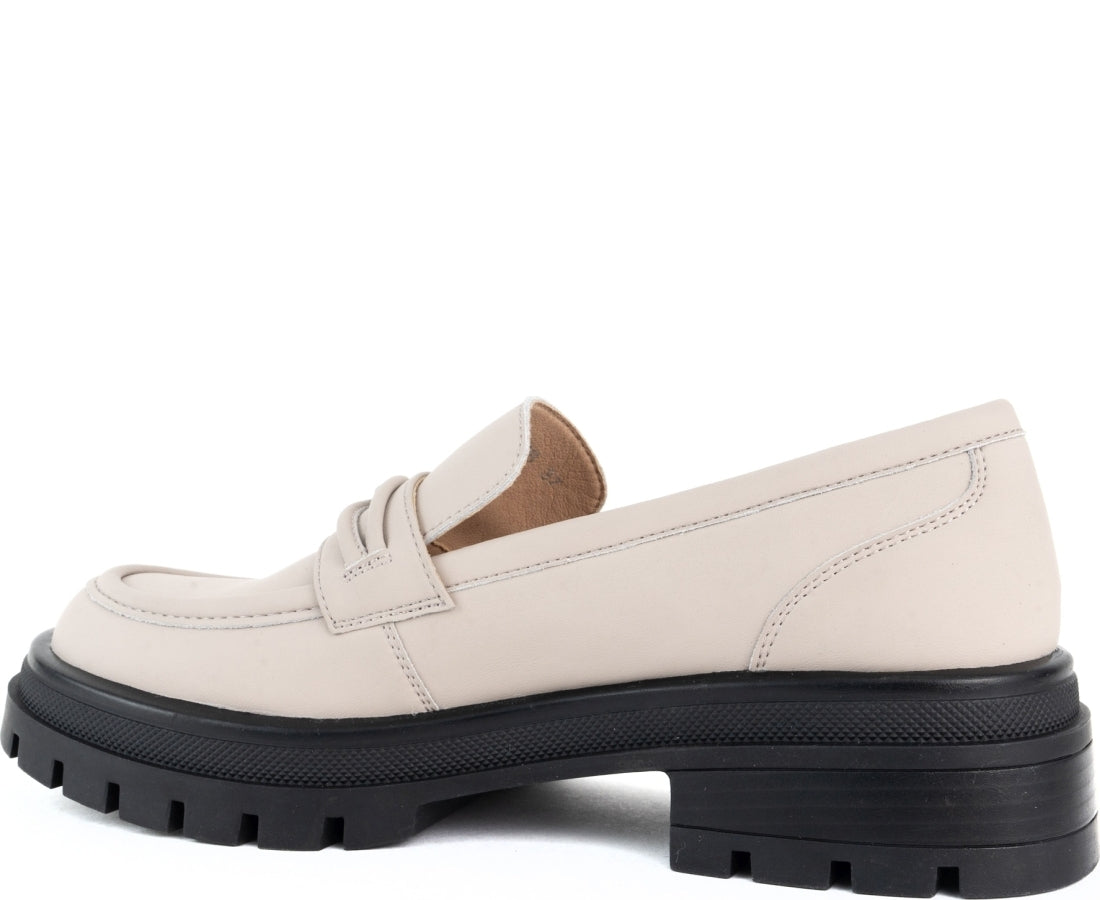 beige elegant closed loafers