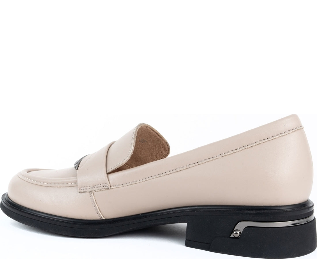 beige elegant closed loafers