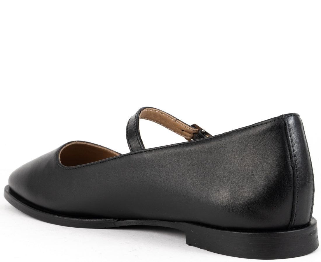 black casual closed ballerinas