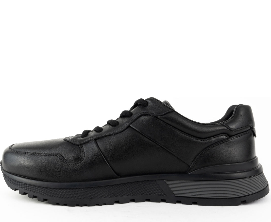 leisure shoes black