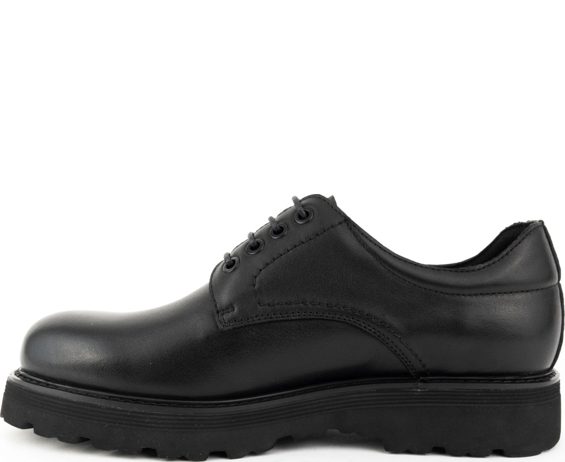 black classic closed formal