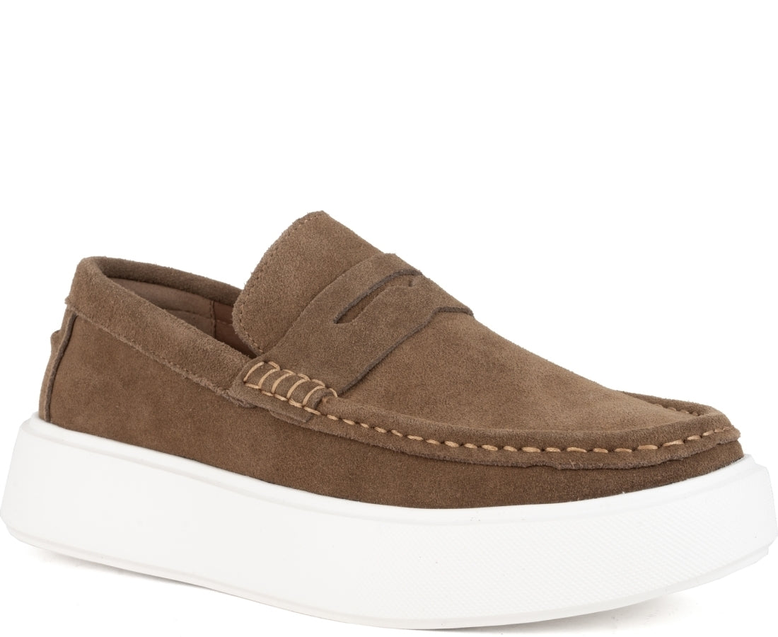 brown casual closed mocasins