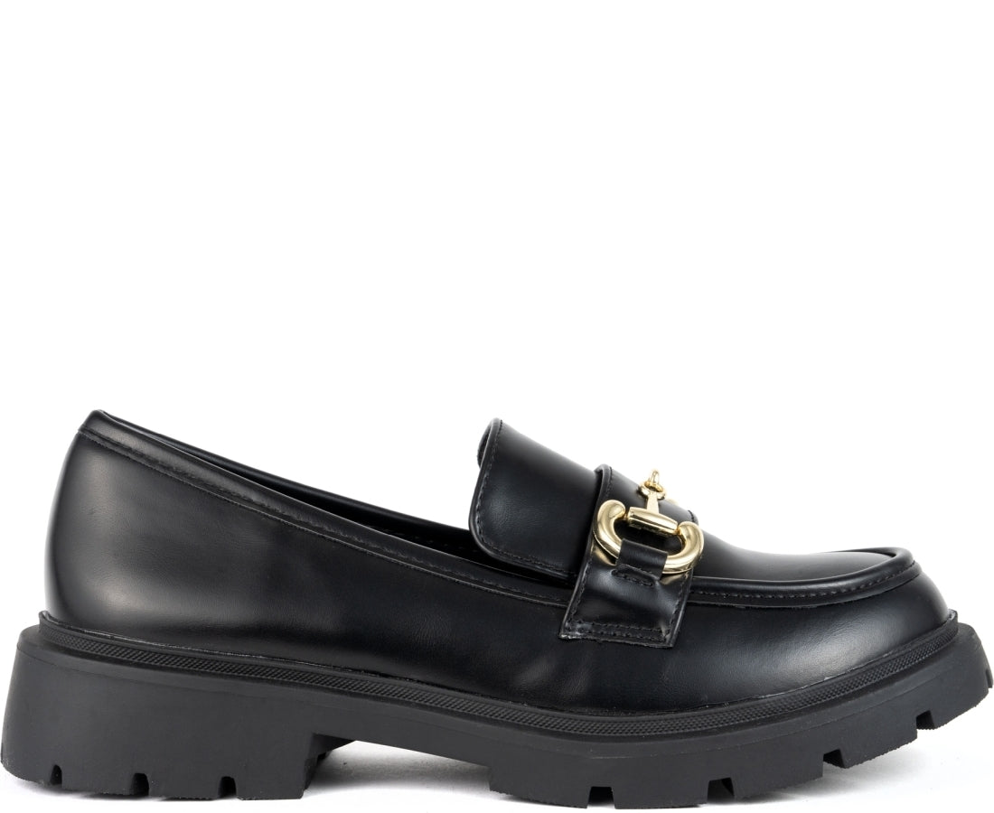 black elegant closed loafers