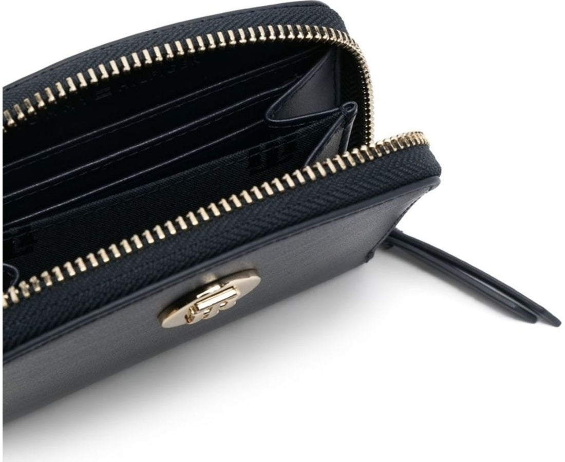 chic med wallet and charm gp