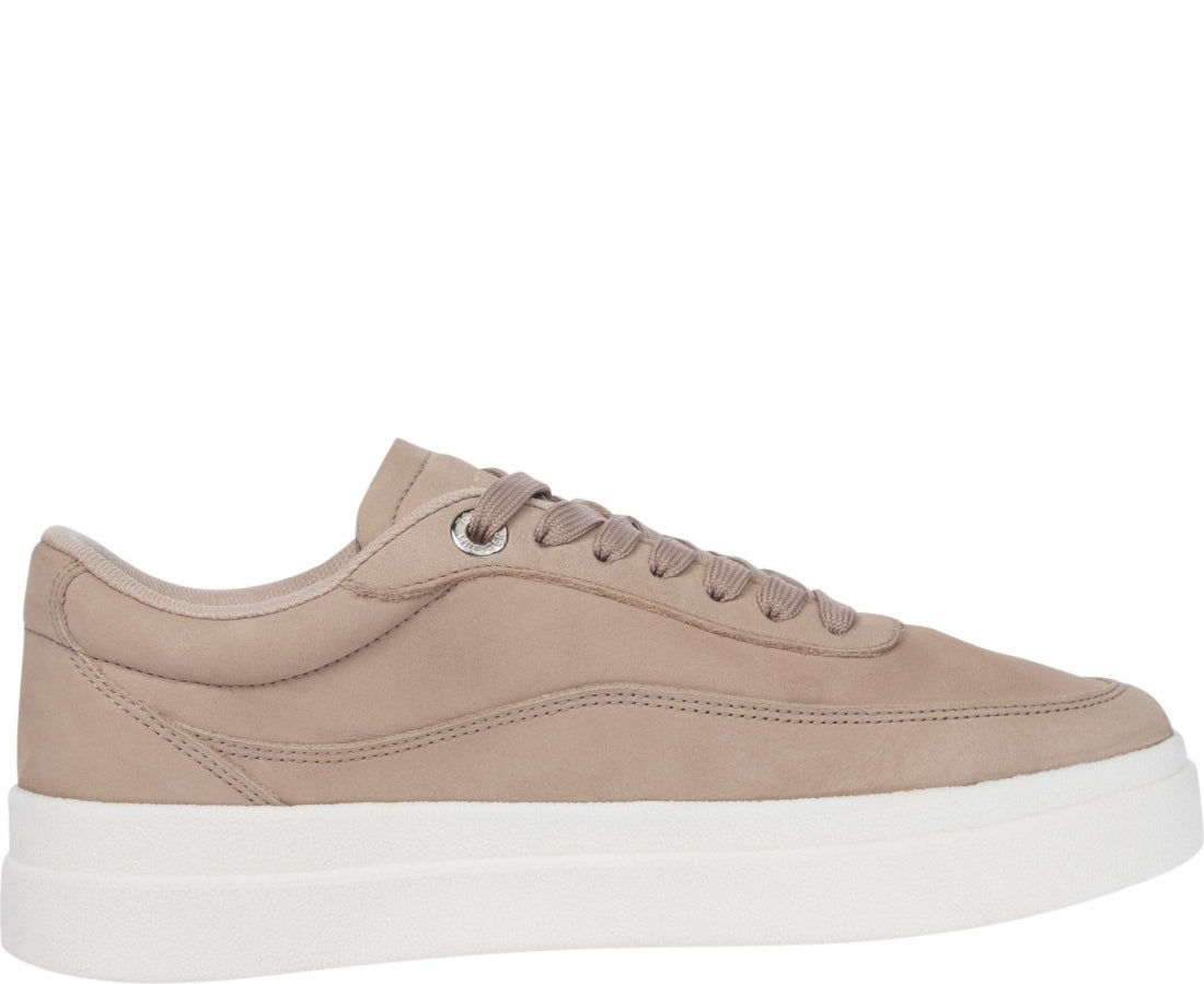 modern court sneaker