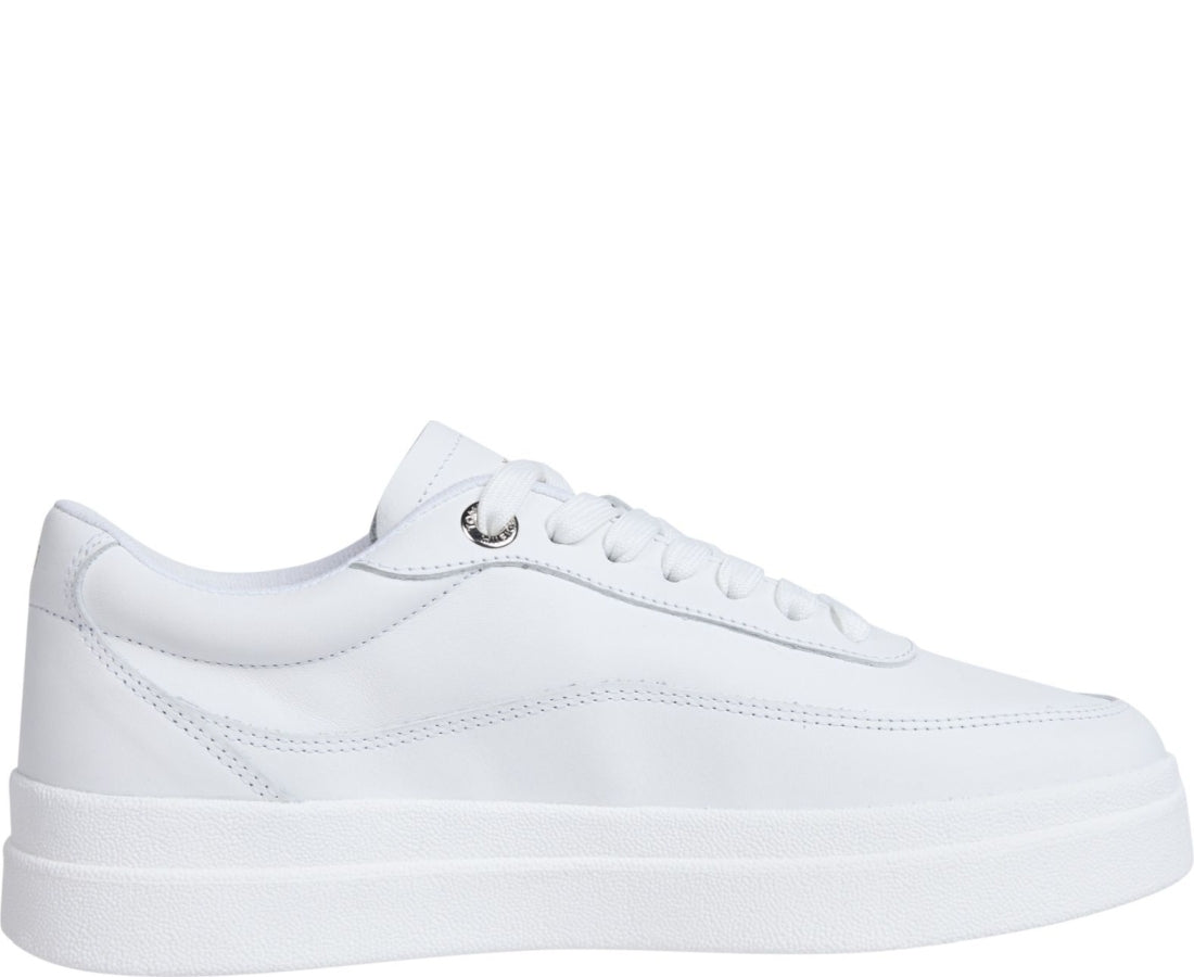 modern court sneaker