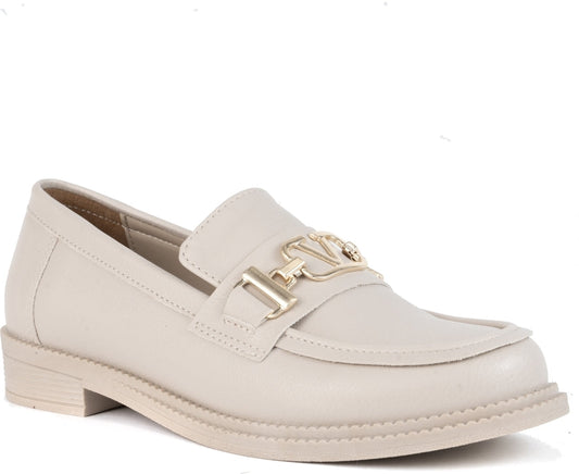 beige casual closed loafers