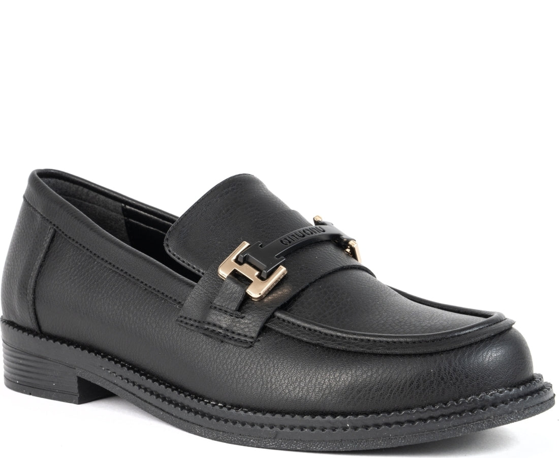 black casual closed loafers