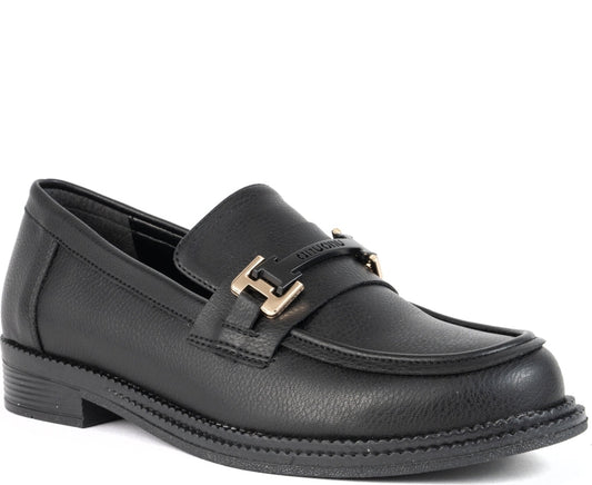 black casual closed loafers