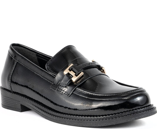 black casual closed loafers