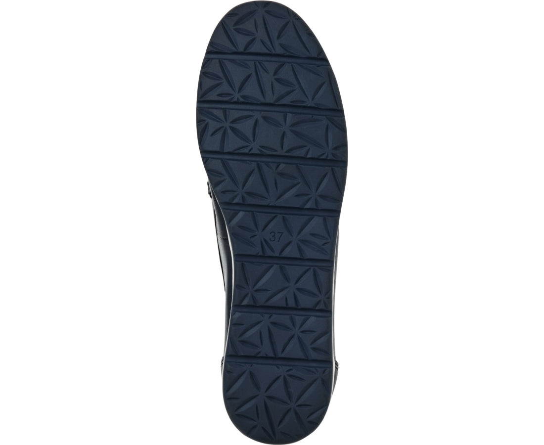 blue casual closed mocassins